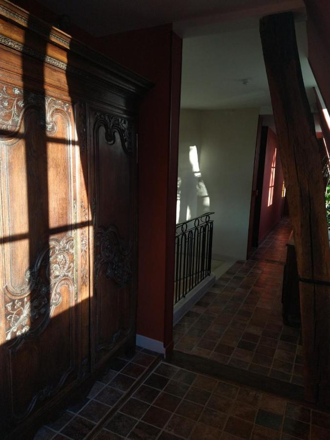 Hotel La Croix De Vernuche Varennes-Vauzelles Esterno foto