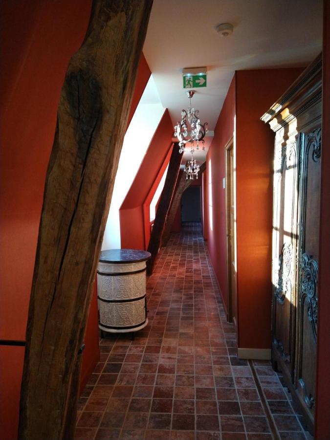 Hotel La Croix De Vernuche Varennes-Vauzelles Esterno foto