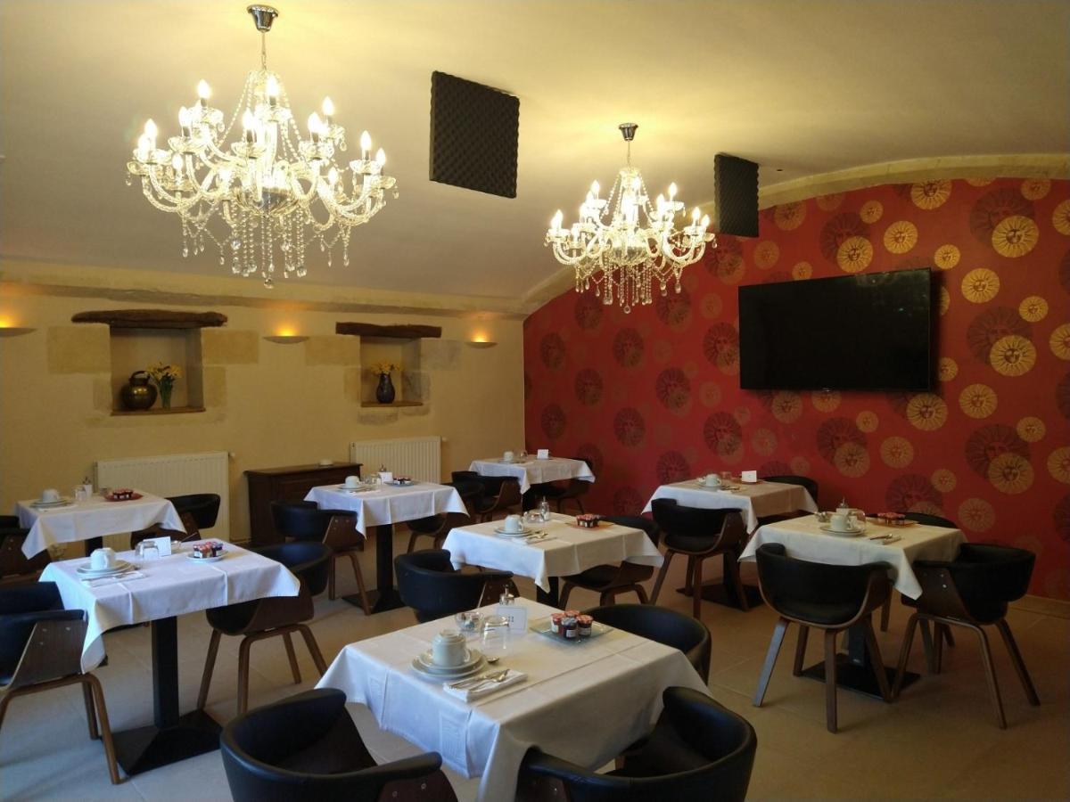 Hotel La Croix De Vernuche Varennes-Vauzelles Esterno foto