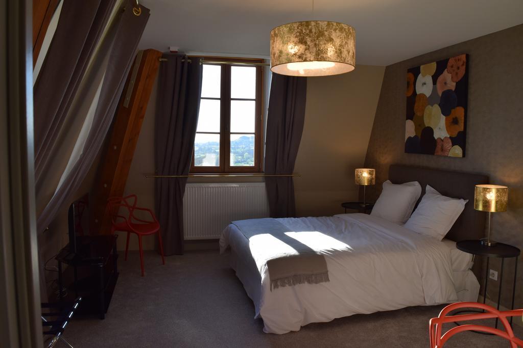 Hotel La Croix De Vernuche Varennes-Vauzelles Esterno foto