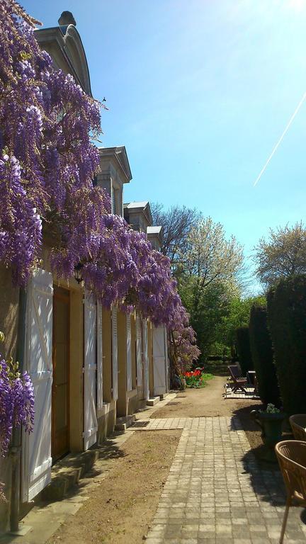 Hotel La Croix De Vernuche Varennes-Vauzelles Esterno foto